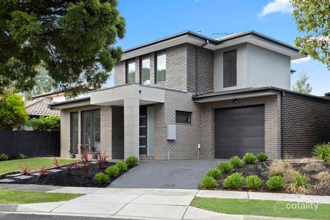 Property photo of 11A Village Drive Dingley Village VIC 3172