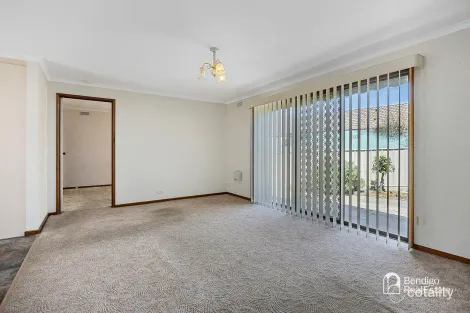 205 Mackenzie St W, Kangaroo Flat, VIC 3555