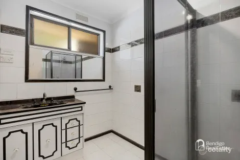 Property photo of 205 Mackenzie Street West Kangaroo Flat VIC 3555