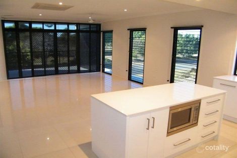 Property photo of 2/86 Binnington Esplanade East Mackay QLD 4740