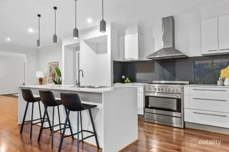 Property photo of 39 Dunraven Crescent Doreen VIC 3754