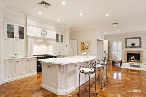 Property photo of 17-19 St Hubert Road Ivanhoe East VIC 3079