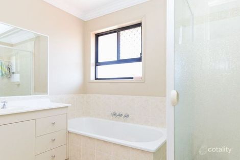Property photo of 9 Mauritius Parade Forest Lake QLD 4078