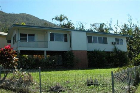 14 Bell St, Tully, QLD 4854