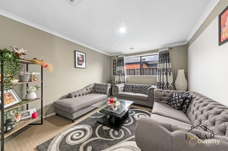 Property photo of 4 Alice Mary Road Cranbourne West VIC 3977