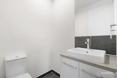 Property photo of 19 Valley Road Deebing Heights QLD 4306