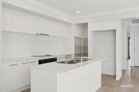 Property photo of 37 Hotham Crescent Banya QLD 4551