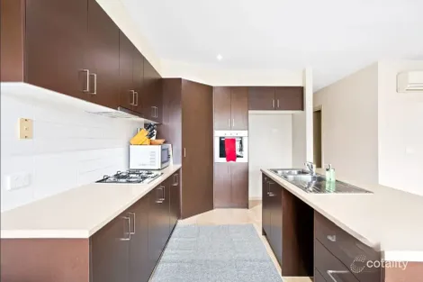 Property photo of 3/17-21 Cobaw Circuit Caroline Springs VIC 3023