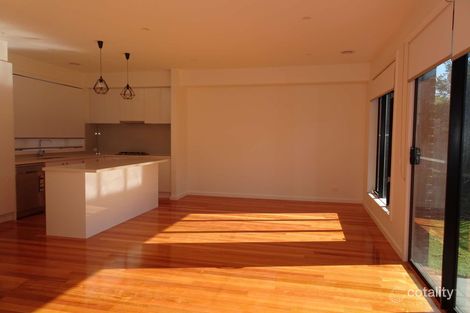 Property photo of 3/33 Shady Grove Nunawading VIC 3131