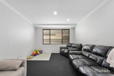 Property photo of 5 Arawatta Loop Madora Bay WA 6210