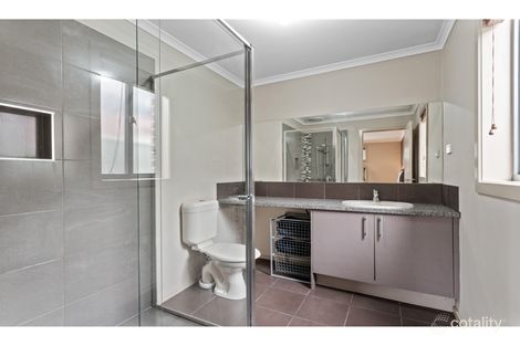 Property photo of 33 Vaughan Chase Wyndham Vale VIC 3024