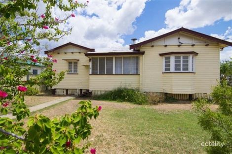 4 Knowles St, Dalby, QLD 4405