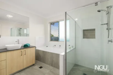 Property photo of 90 Applecross Circuit Spring Mountain QLD 4300