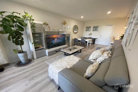 Property photo of 2/31 Green Road Hillarys WA 6025