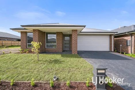 12 Petaluma Cres, Officer, VIC 3809