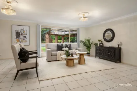 Property photo of 4 Earle Court Brookfield QLD 4069