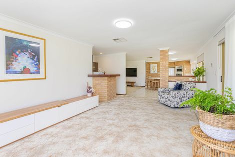 Property photo of 33 Osborne Place Stirling WA 6021