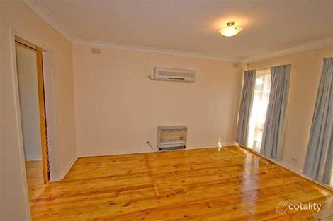 Property photo of 27 Desmond Road Hackham SA 5163