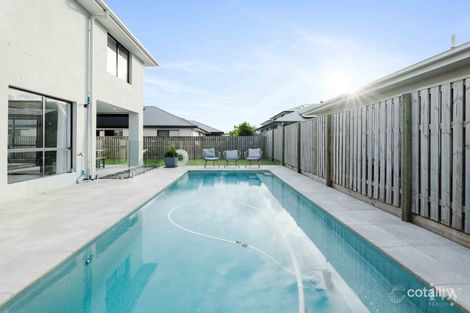 62 Emerald Dr, Helensvale, QLD 4212