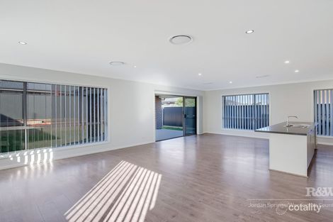 Property photo of 26 Liddiard Street Ropes Crossing NSW 2760