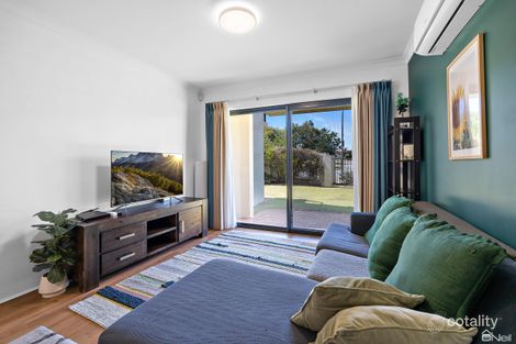 Property photo of 2/17 Southdown Place Thornlie WA 6108