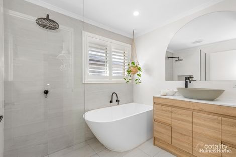 Property photo of 35 Border Crescent Pottsville NSW 2489