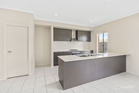 Property photo of 3 Gardens Vista Place Lynbrook VIC 3975