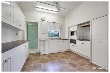 Property photo of 146 Earl Street Berserker QLD 4701