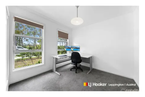 Property photo of 24 Rosebuds Circuit Leppington NSW 2179