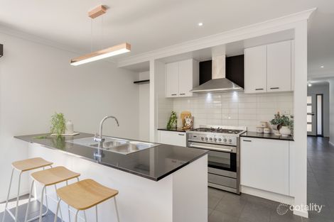 Property photo of 8 Amberfield Street Mickleham VIC 3064