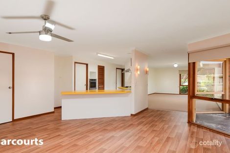 Property photo of 44 Sunbird Crescent Carrum Downs VIC 3201
