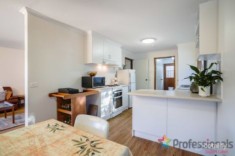 Property photo of 7 Shoppers Lane Taylors Lakes VIC 3038