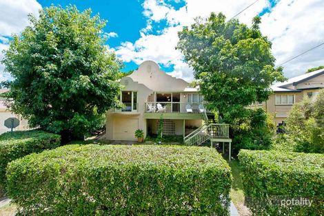 2 Lanham Cres, Newmarket, QLD 4051