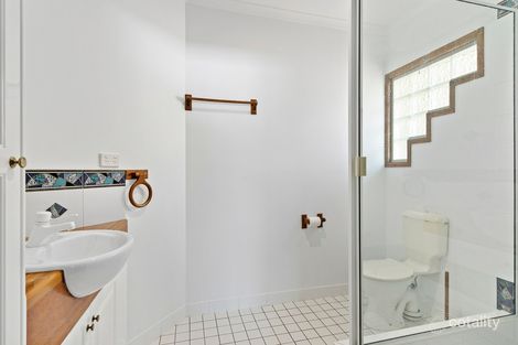 Property photo of 17 Roseric Crescent Hideaway Bay QLD 4800