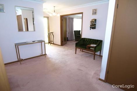 Property photo of 6 Oak Place Karabar NSW 2620