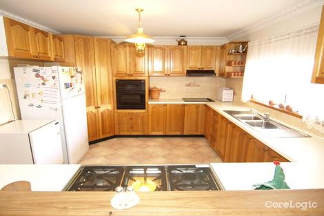 Property photo of 6 Oak Place Karabar NSW 2620