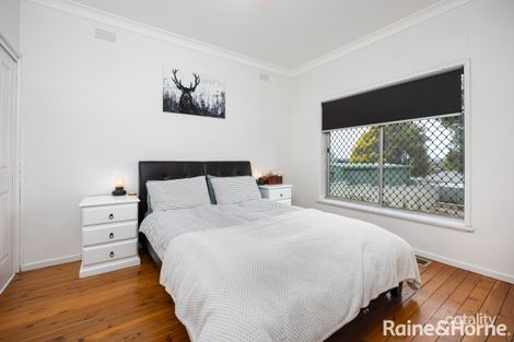 Property photo of 27 Panorama Street Kooringal NSW 2650