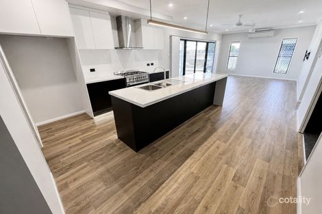 Property photo of 32 Speargrass Parade Mount Low QLD 4818