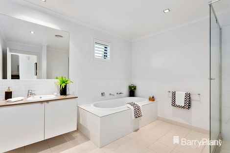 Property photo of 58 Waverley Park Drive Mulgrave VIC 3170