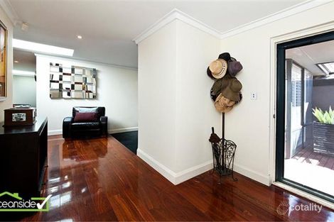 Property photo of 5 Perrona Gardens Mullaloo WA 6027