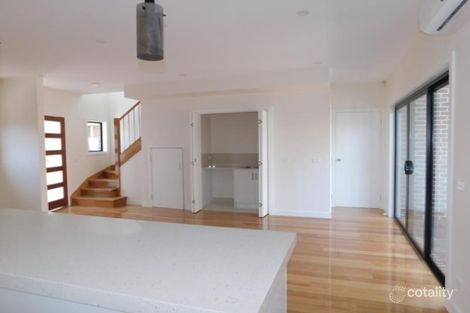 Property photo of 2/30 Griffiths Street Bellfield VIC 3081