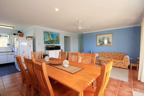 Property photo of 5 Carramatta Close Boomerang Beach NSW 2428