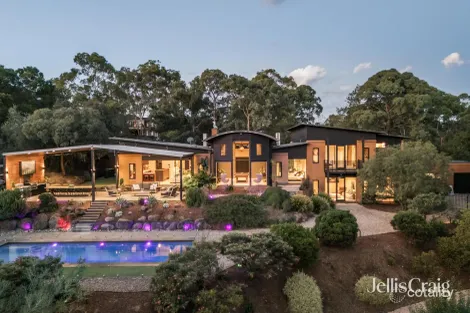 Property photo of 2 Culla Hill Eltham VIC 3095