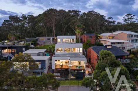 Property photo of 60 Bareki Road Eleebana NSW 2282