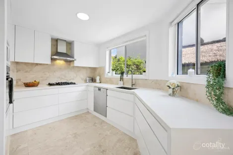 Property photo of 2/208-210 Ocean Street Narrabeen NSW 2101