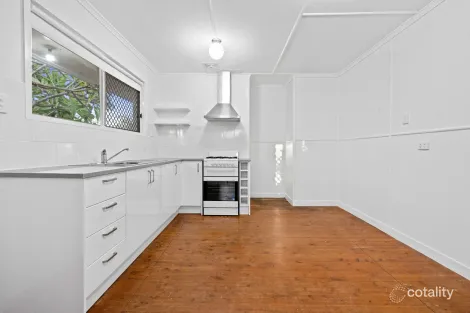 Property photo of 16 Hampton Street Newtown QLD 4350