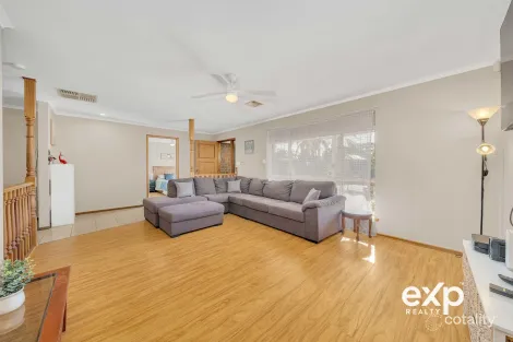 Property photo of 17 Tobin Way Paralowie SA 5108