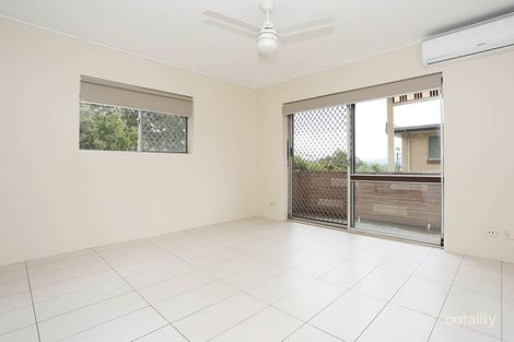 Property photo of 1/5 Lisson Grove Wooloowin QLD 4030