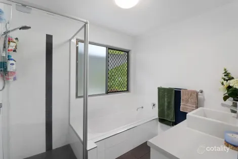 Property photo of 7 Linsay Circuit Nambour QLD 4560