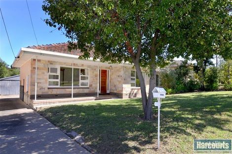 21 Roundaway Cres, O'Halloran Hill, SA 5158